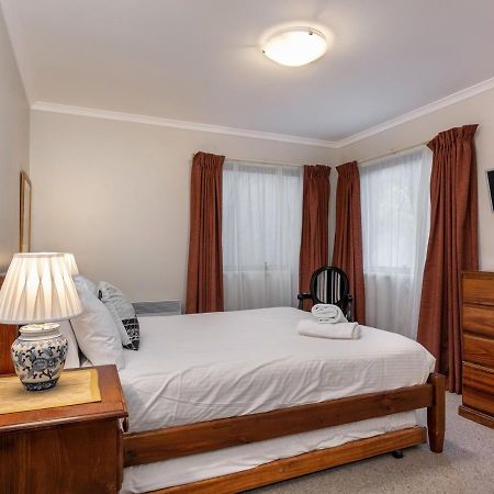 Absinthe Apartment ดินเนอร์ เพลน ภายนอก รูปภาพ