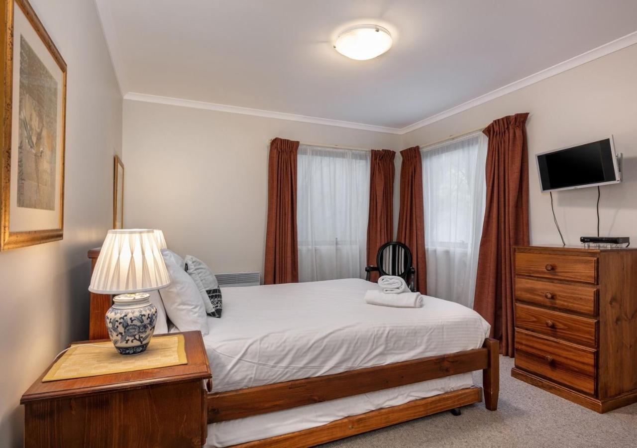 Absinthe Apartment ดินเนอร์ เพลน ภายนอก รูปภาพ