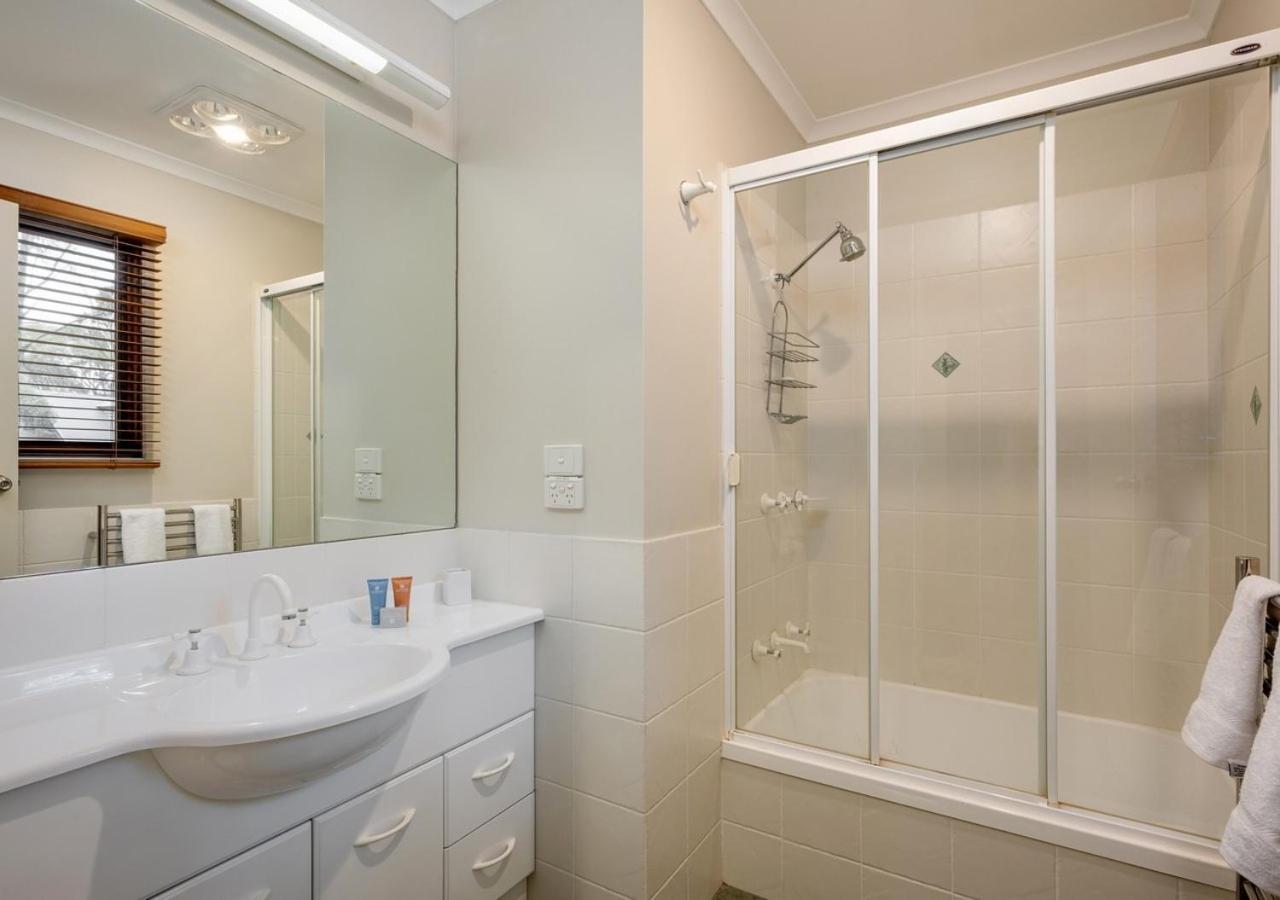 Absinthe Apartment ดินเนอร์ เพลน ภายนอก รูปภาพ